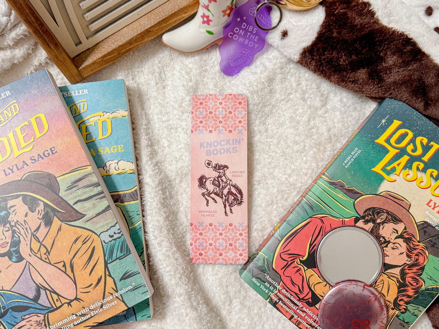Knockin' Books - Paper Bookmark